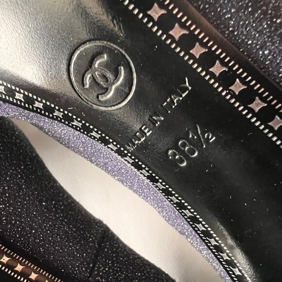 CHANEL Purple/Green Interlocking CC Logo Pumps, US8.5/IT38.5 SRP: $1495 - Picture 15 of 16